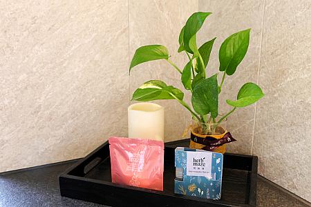 バスソルトと蚊よけはプレゼント！どちらもハーブが使用されています