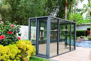 ハーブに囲まれて時を過ごせます