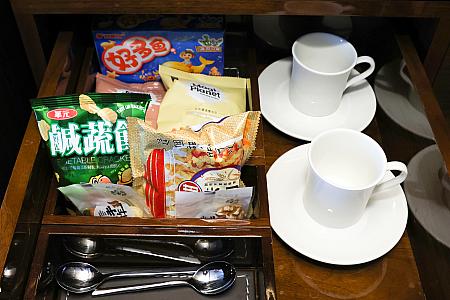 無料サービスのスナック菓子もたくさん!