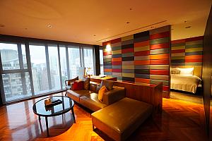 広々としたリビングスペース