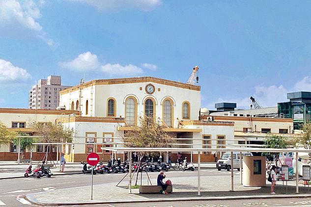 台鉄「嘉義」駅(前站)