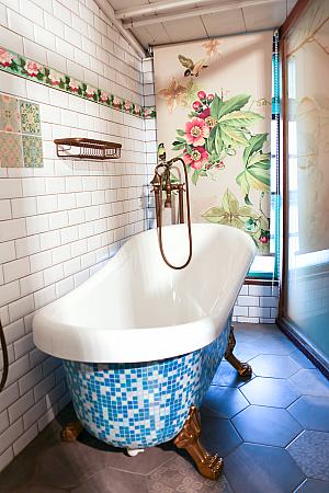 浴室を再現した展示