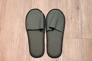 使い捨てスリッパ