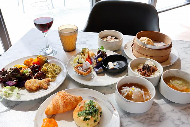 朝食ビュッフェは種類が豊富！連泊しないと制覇できないほどありますよ～