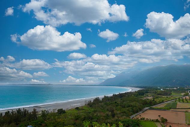 ホテルの客室から臨む太平洋