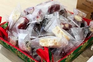 どの商品も食べやすいように1/4ほどの大きさにカットしてくれています