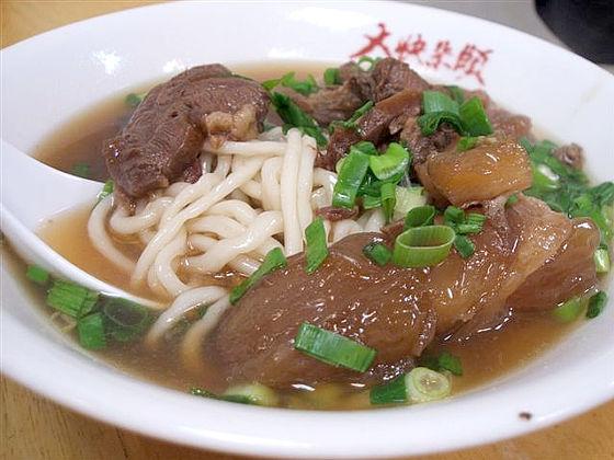 牛肉麺通がその奥深い味を語る 台北ナビ