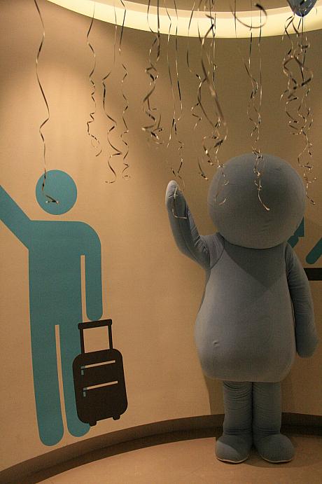 彼の名前は阿Jくん。特別にポーズをとってくれました～！