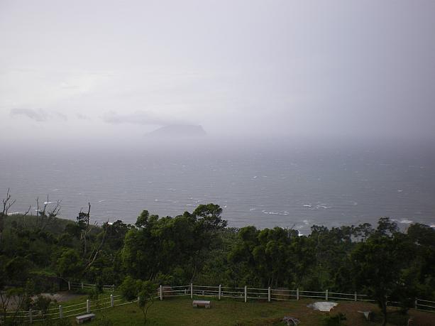 晴れた日は亀の形をした亀山島を望むことができるのです！