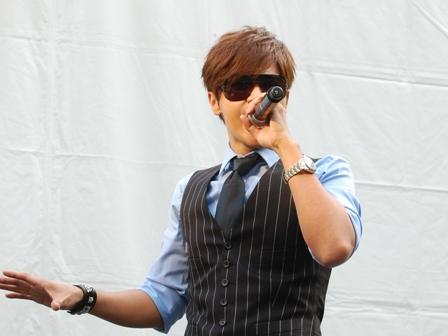 台湾でも大人気のショウ・ルオ（羅志祥）が東京・お台場パレットタウンで、日本デビューアルバム「ONLY YOU」のリリース記念イベントを開催しました。