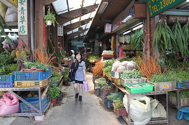 青草のお店がずら～り！！