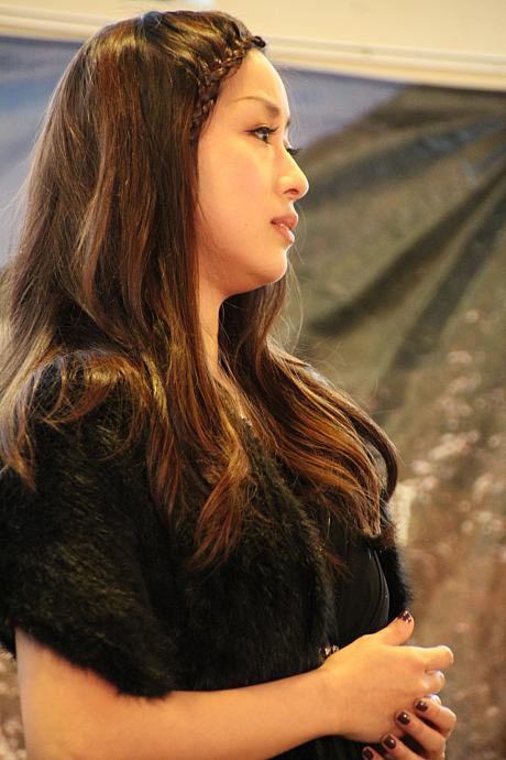 ソプラノ歌手の蔣啟真さんは美しい声で観客を魅了します。しかも！こんな若くて美しいのに1児の母！！