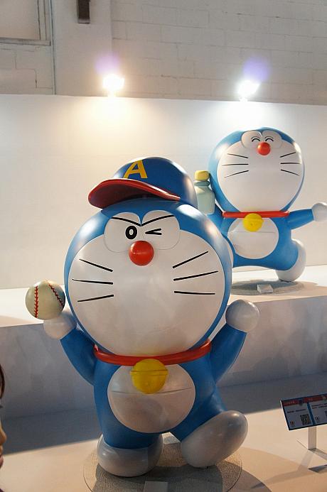 WBCで沸いた先週、とにかくこの「エースキャップ」をかぶったドラちゃんが大人気！