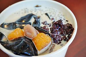 昔からよく見かける仙草デザート