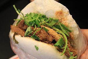 割包/刈包(グァバオ)：台湾風バーガー