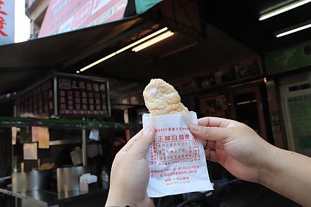 南部には有名で人気のある「白糖粿」お店が結構ありますよ～！「白糖粿」を求めてこんなに行列になったりもします！<br>画像提供：林森in台湾