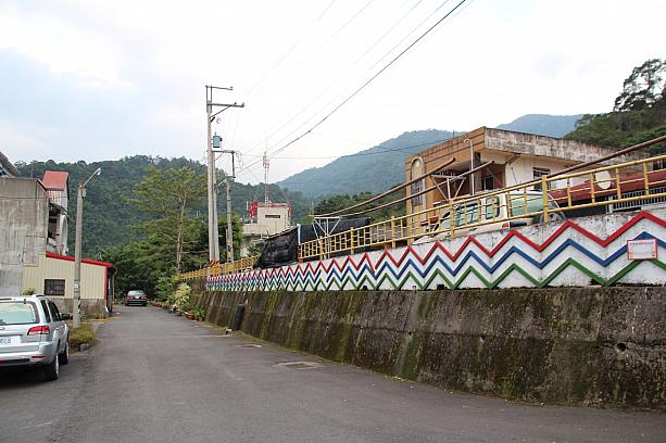 村のいたるところに、タイヤル族の模様