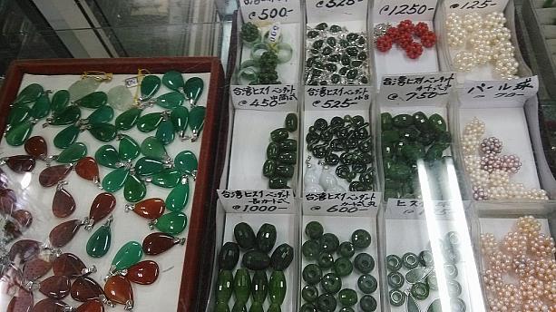 ヒスイのペンダントもかなりの売れ行き！