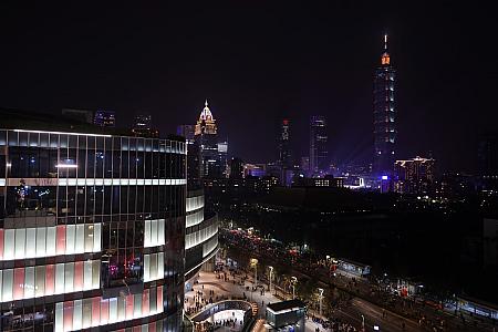 「國聯大飯店(ユナイテッドホテル)」2階上海料理レストラン「北馥樓」で優雅にお食事をしながら花火を楽しめる！