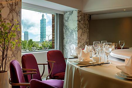 「國聯大飯店(ユナイテッドホテル)」2階上海料理レストラン「北馥樓」で優雅にお食事をしながら花火を楽しめる！