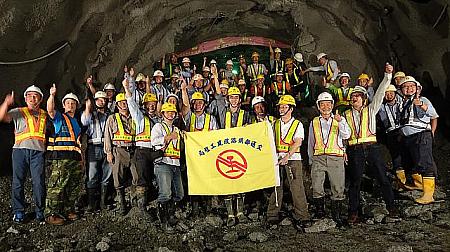 台東線電化複線化、ラストワンマイル　新自強トンネル開通