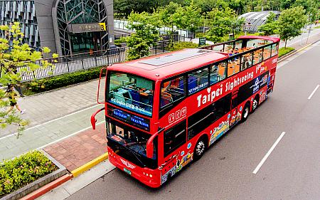 15年間のご愛顧に感謝して、台北ナビでは売り切れ御免の大特価セールを開催します☆ 台北ナビ お得 無料 半額 十分 九份 台北市2階建て観光バス オープントップバス数量限定