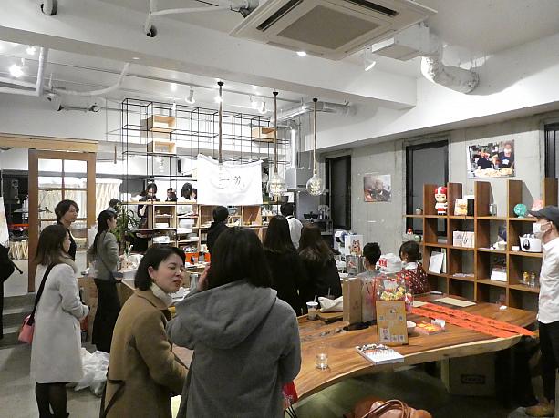 二つの部屋に分かれたオープンスペースには、大同の電鍋をはじめ、さまざまな台湾雑貨や本が並べられ、台湾の文化に触れることができます。