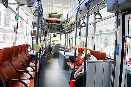 台北の路線バスはほとんどがノンステップバスになりました