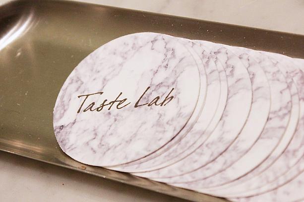 おもしろいものがあると聞きつけてナビがおじゃましてきたのはリージェントホテルにある「Taste Lab」。