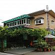 嘉義県の竹崎と阿里山を結ぶ道路沿いにある「瑞里印象咖啡木屋民宿」。