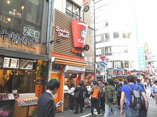 こちらは2017年にオープンした第1号店。渋谷のセンター街という場所柄もあり、いつ見ても人だかりができています。