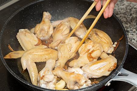 料理研究家小河知惠子(オガワチエコ)・おうちで本格台湾料理『第十九回目・三杯雞(三杯鶏)』 オガワチエコ おうちで本格台湾料理 三杯雞三杯鶏
