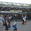 西武球場前駅を出ると、メットライフドームはすぐ目の前！