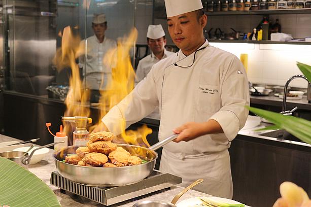 キッコーマンライブキッチン東京は融合をテーマにしたコース料理を実演やトークと一緒に楽しめるレストラン。月替わりで異なるジャンルのシェフ・料理人がタッグを組んだオリジナル料理が楽しめます。