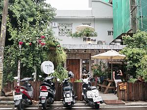 スタイリッシュな「阿含thai」は現代風のモダンなタイ風カフェ