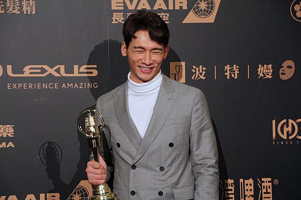 溫昇豪はこれまで主演男優賞に5回ノミネートされていましたがいずれも受賞はなっていなかったため、今回が初めて金鐘奨の受賞になりました。