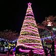 クリスマスツリーもかなりでっかいのが、どっど〜んとあります。きっと台北市ならたくさんの人が群がりますが、淡水なので人もまばら。クリスマスが終わっても恐らく過年までこのイルミネーションは続くでしょう