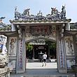 台湾によくあるカラフルな廟とはまた少し別の抑え気味のカラーな碧雲寺