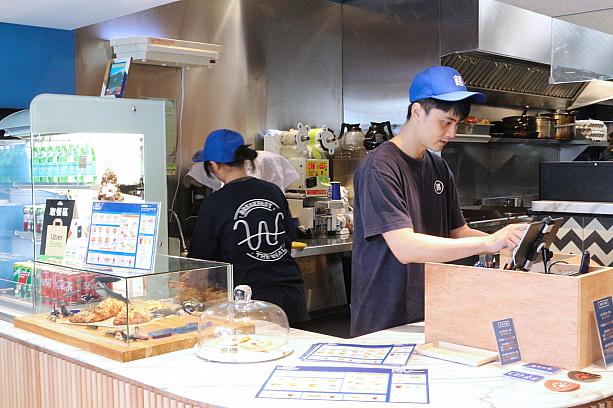 1号店はカフェレストランっぽいプレートメニューなどがあって優雅にブランチが楽しめる感じなのですが、こちらはファストフードのような形態で、伝統的な台湾の西式早餐店(西洋風朝食屋さん)をお洒落な現代風にアレンジしています。