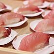 「開運魚」とは、日本で縁起物とされる「タイ」「ホタテ」「ブリ(ハマチ)」のことだそう。それぞれ「健康長寿」、「順風満帆」、「立身出世」の意味合いが込められているので、旧正月前の台湾にぴったりな食材ですよね。