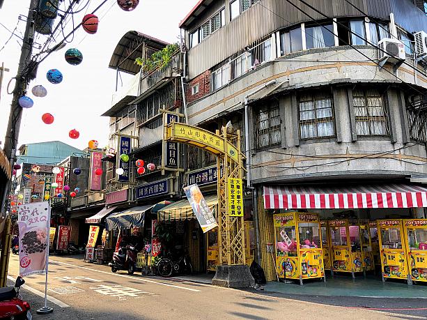 老街を歩き始めた瞬間に感じたのが、絶対ココは台湾好きな人が気に入る街だろうなということ