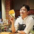 そんな台湾風味のニコパンを考案したのが、料理人であり、料理番組の司会者としても知られるSoacさん。本日は特別にカフェの厨房に入り、腕を振るってくれましたよ。