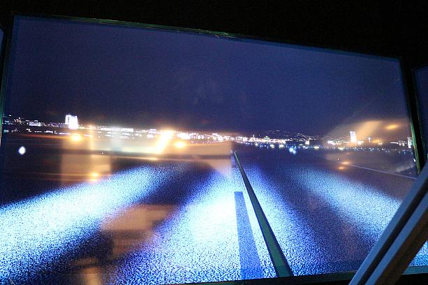 無事台北松山空港に着陸。希望があれば夜間飛行や悪天候時の飛行も可能なんだとか。