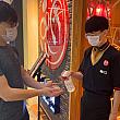 品川蘭(中山店) <br>スタッフのマスク着用、入店時の体温測定、アルコールによる手の消毒