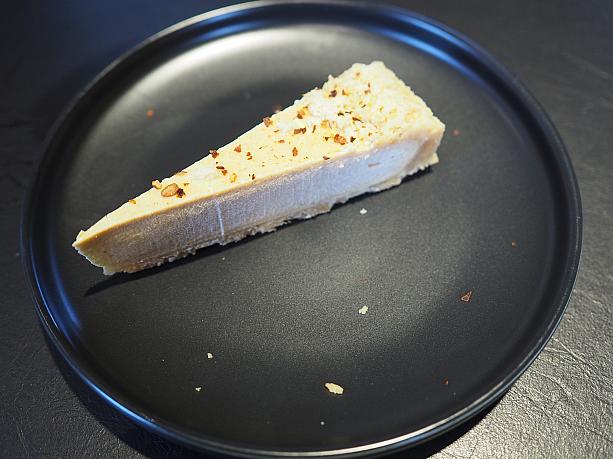 こちらは公館店オープン記念の新デザート「麻辣起士蛋糕」(マーラー味のチーズケーキ)？！濃厚なチーズケーキなんですが、ピリ辛？！なスパイスがきいて不思議な味わい～！