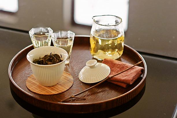 弱発酵茶の「自然生態白茶」をいただきました。いい香りとほのかな甘みに癒されます～。