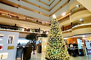 豪華クリスマス料理教室が開催されている「JR東日本大飯店(ホテルメトロポリタン プレミア 台北)」はクリスマスムードが漂います