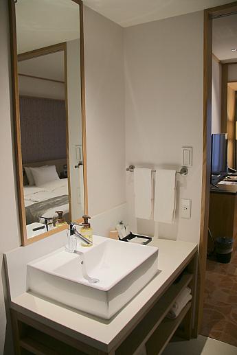 ホテルグレイスリー台北最大の特徴は、洗面台と……