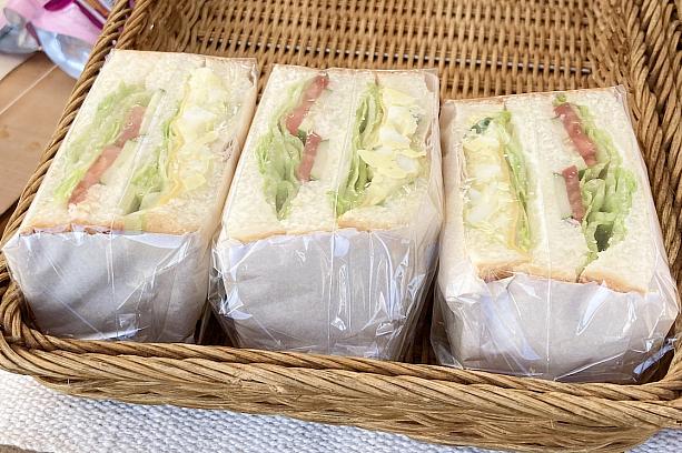 お次は日本式サンドイッチ！具が多く、厚みがあるのがたまりません！