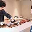 ここでは「京盛宇」の代名詞であるティースタンドの「紫砂壺手沖茶」の販売も行なっています。